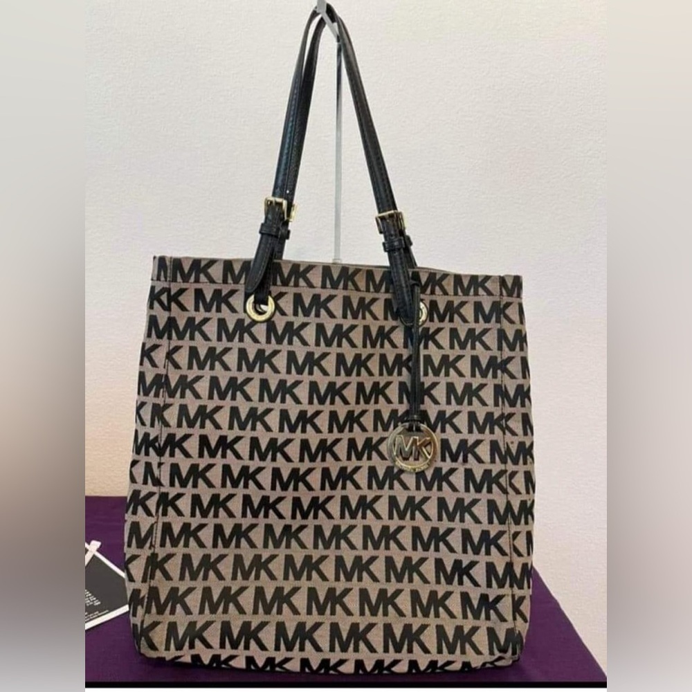 Authentic Michael Kors Purse